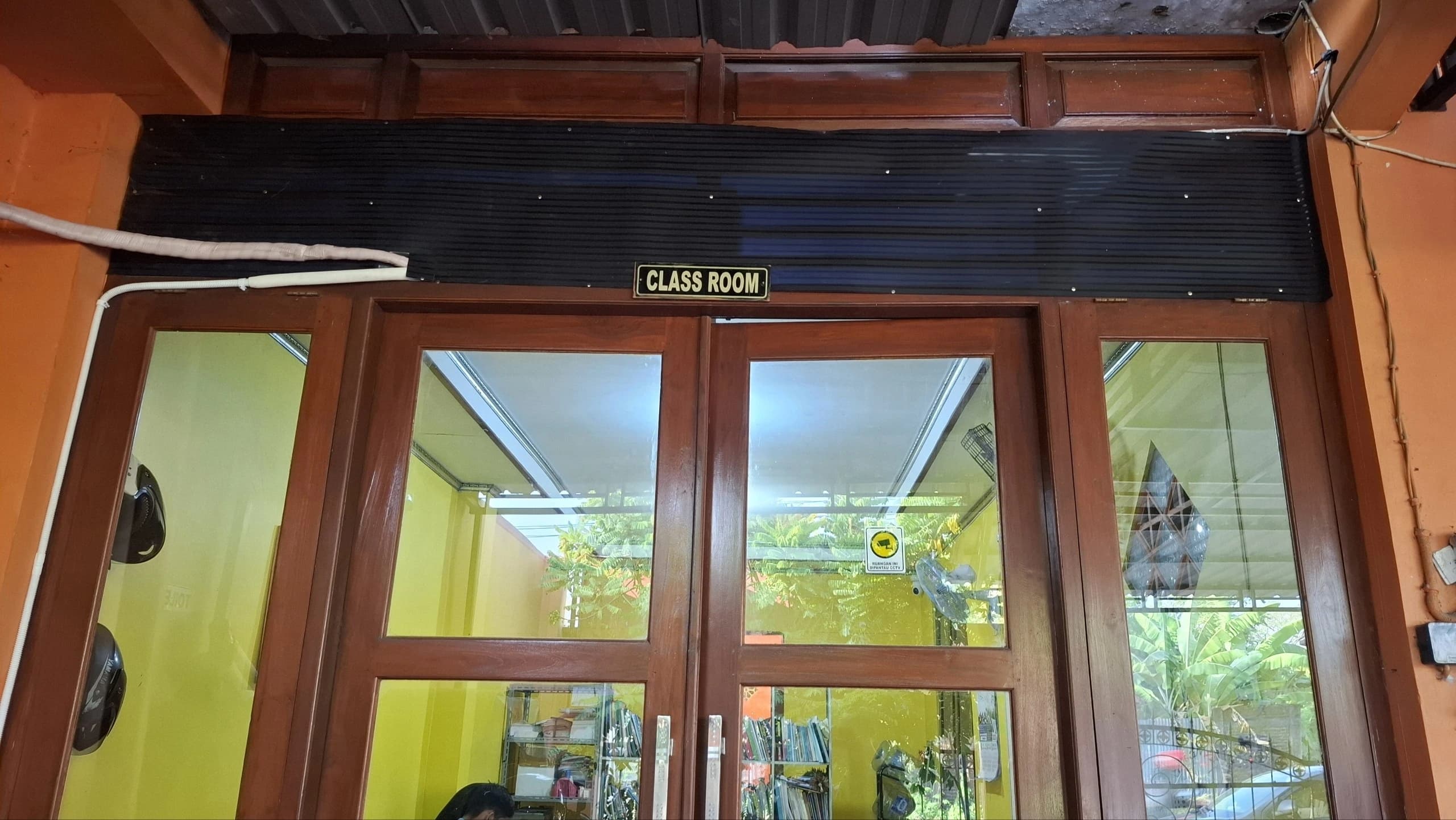 Pintu ruang kelas Queen Education Centre