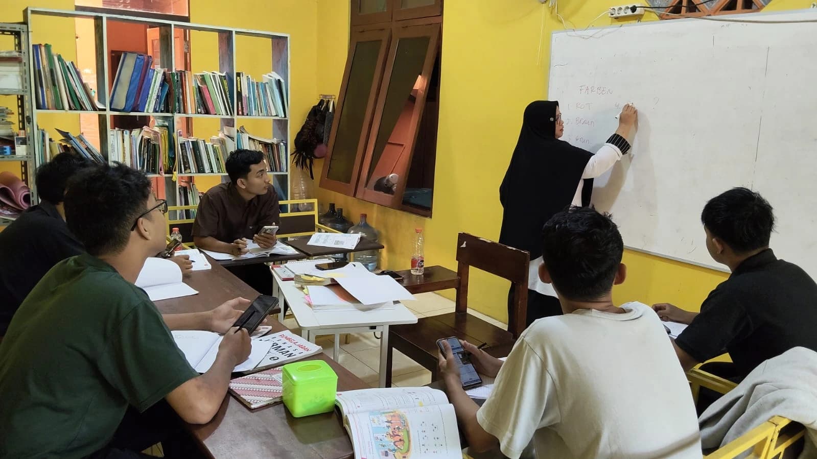 Fokus memperhatikan